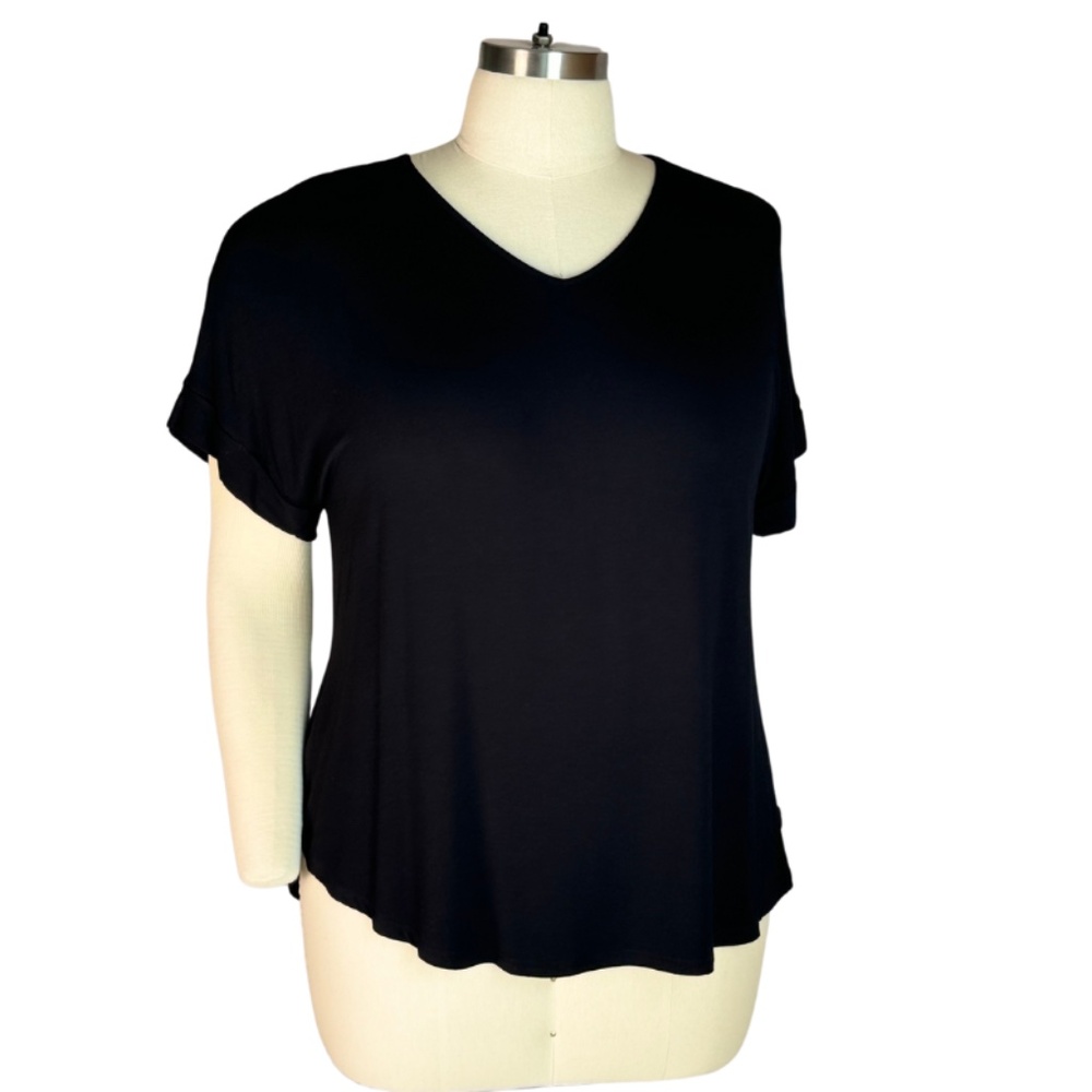 Zenana Womens Plus Size Black V-Neck T-Shirt with Drop Shoulder, Size 1X and 2X
